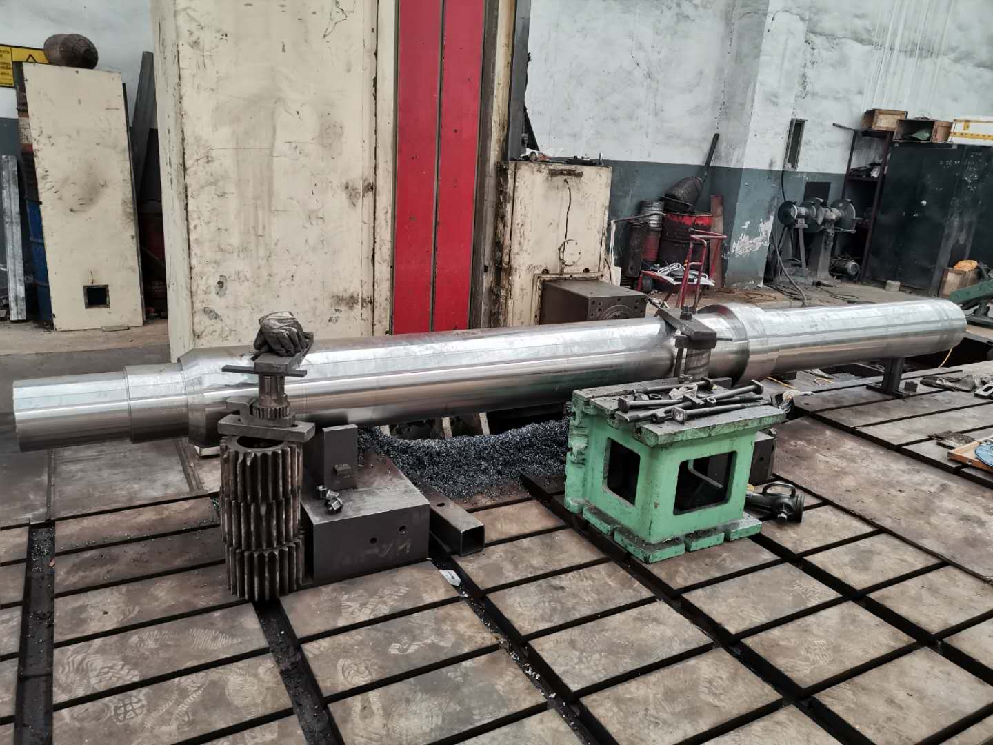 細(xì)長軸車削加工形變原因及對(duì)策